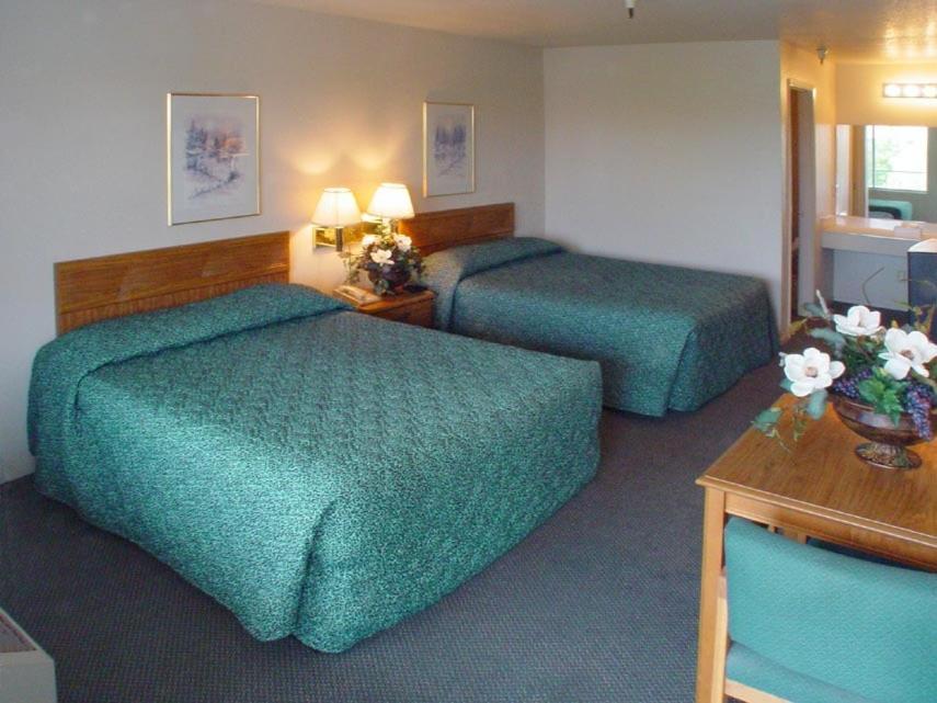 Applegate Inn Atwater Room photo