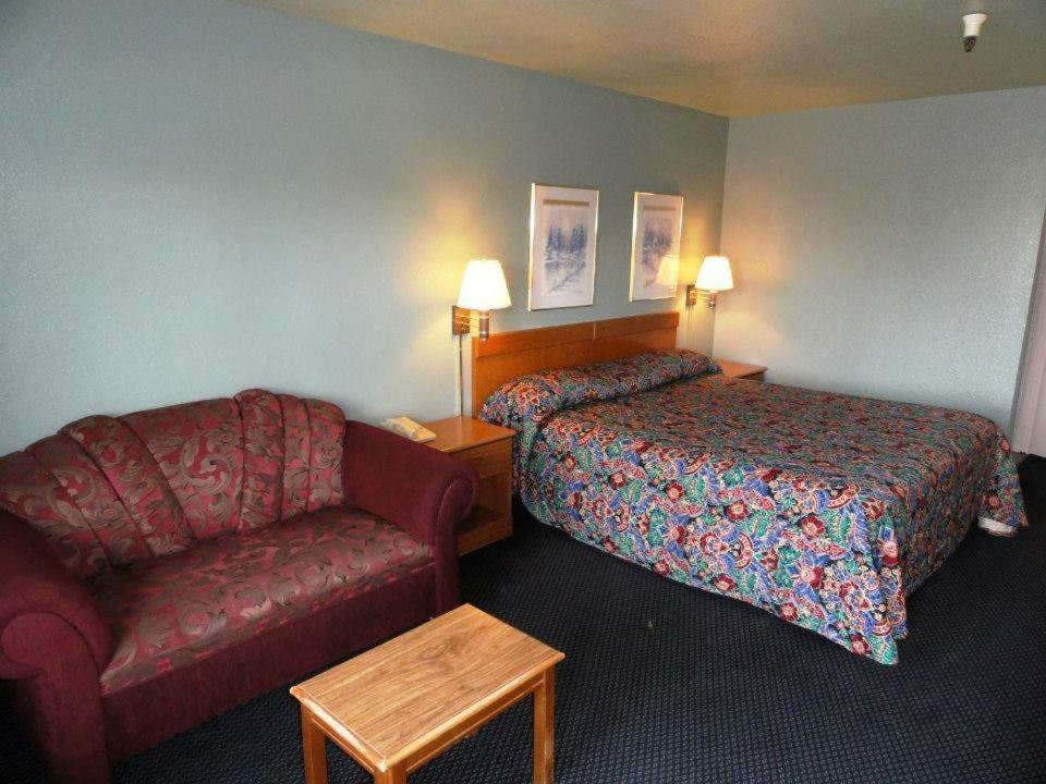 Applegate Inn Atwater Room photo
