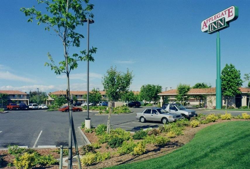 Applegate Inn Atwater Exterior photo